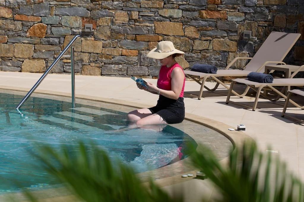 Superior Family Apartment W/Pool Dining Area Stavromenos Exterior foto